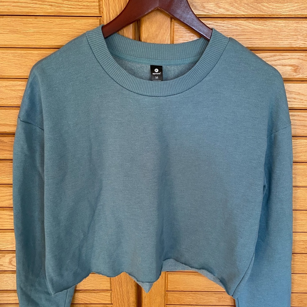 Women’s cropped sweatshirt